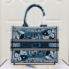 Christian Dior Shopping Bags